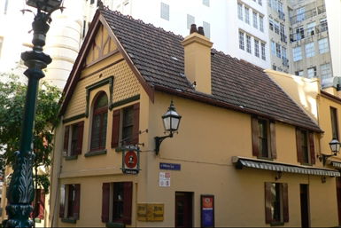 Mitre Tavern - Accommodation Gladstone 0