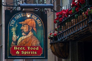 The Sherlock Holmes Inn - Accommodation Gladstone 0