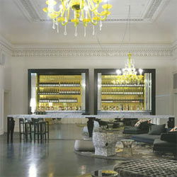 Comme Bar - Accommodation Gladstone 1
