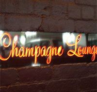 Champagne Lounge - Accommodation Gladstone