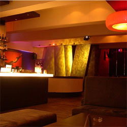 Champagne Lounge - Accommodation Gladstone 1