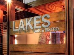 Lakes Hotel - Accommodation Gladstone 0