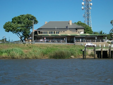 Junction Inn Hotel - Accommodation Gladstone 4