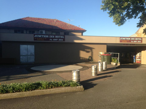 Junction Inn Hotel - Accommodation Gladstone 5