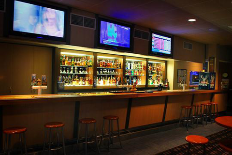 Railway Hotel - Accommodation Gladstone 3