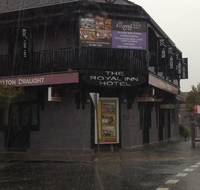 Royal Inn Hotel Waratah - Accommodation Gladstone
