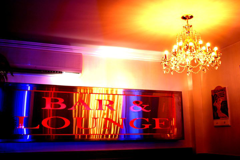 Wilkies Bar & Lounge - Accommodation Gladstone 3