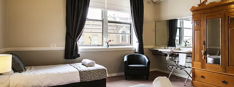 Shenanigans At The Imperial - Accommodation Gladstone 0
