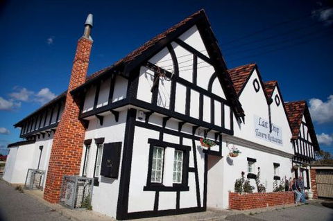 Last Drop Tavern Warnbro - Accommodation Gladstone 0