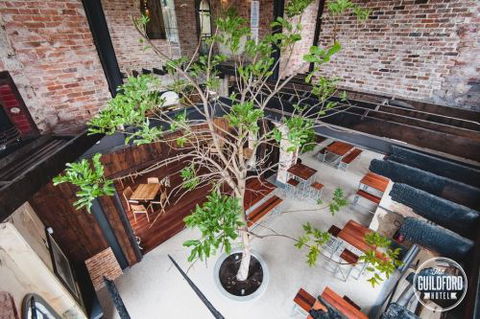 The Guildford Hotel - Accommodation Gladstone 2