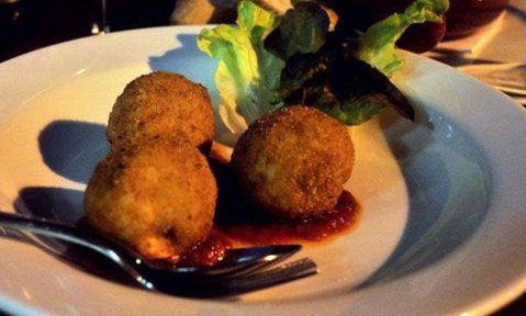 Via Napoli Pizzeria - Accommodation Gladstone 0