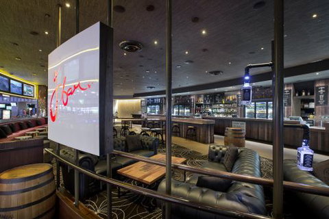 JBar - Accommodation Gladstone 1