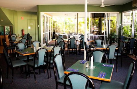 KBR’s Licensed Restaurant - Accommodation Gladstone 1
