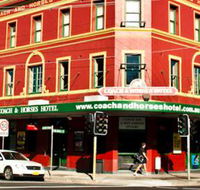 The Coach  Horses Hotel - Accommodation Gladstone