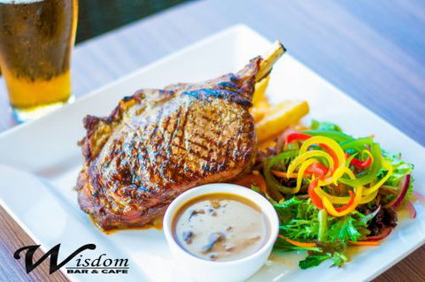 Wisdom Bar & Cafe - Accommodation Gladstone 1