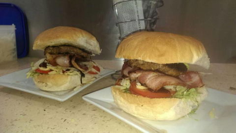 Glendon Street Cafe - Accommodation Gladstone 3
