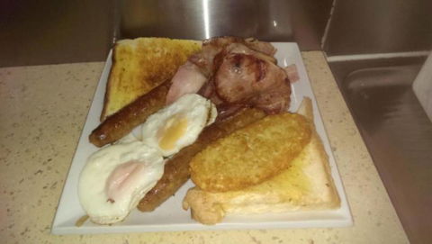 Glendon Street Cafe - Accommodation Gladstone 4