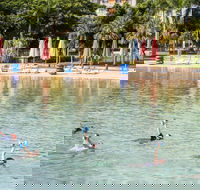 Aqua fitness in the Wave Lagoon - Accommodation Gladstone