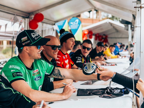 B-Rock Super Wednesday - Driver Signing - Accommodation Gladstone 0