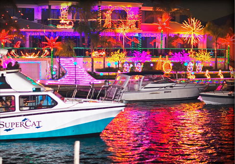 Christmas Lights Cruise - Accommodation Gladstone 1