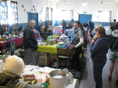 Trash And Treasure At East Kurrajong - Accommodation Gladstone 2