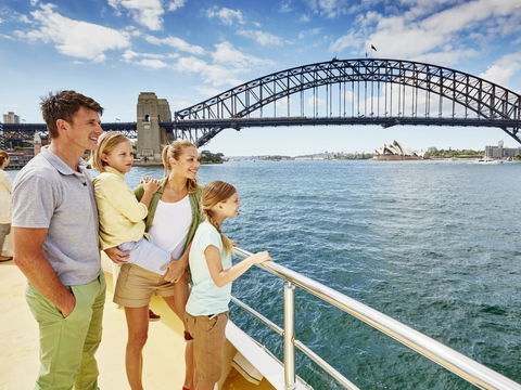 Fathers Day Lunch Cruise - Accommodation Gladstone 1