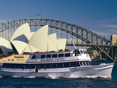 NRL Grand Final Transfer With Vagabond Cruises - Accommodation Gladstone 0