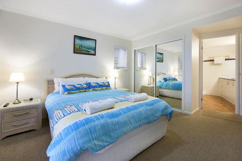 Whale Watch Ocean Beach Resort - Accommodation Gladstone 3