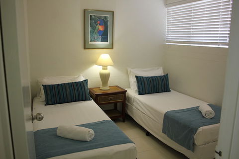 Beachfront Terraces - Accommodation Gladstone 4