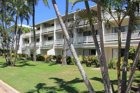 Beachfront Terraces - Accommodation Gladstone 0
