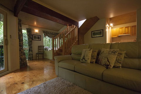 Cottages At Monreale - Accommodation Gladstone 2