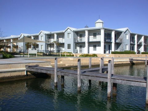 C Mandurah Resort - Accommodation Gladstone 0