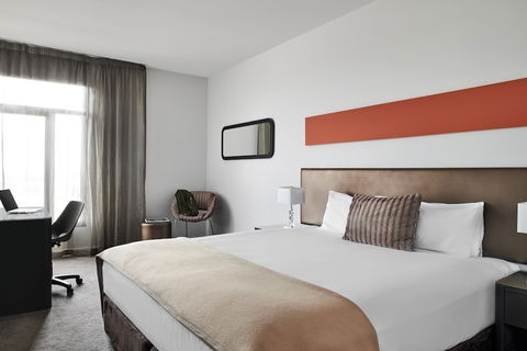 Melbourne Dandenong Central Apartment - Accommodation Gladstone 6