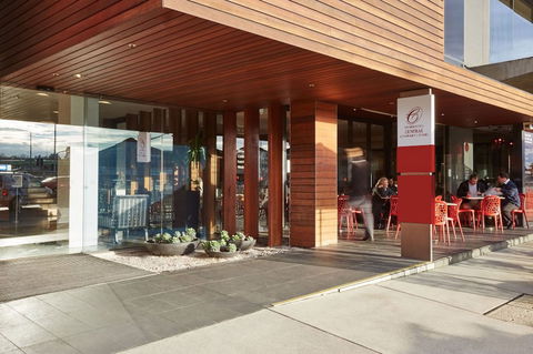 Melbourne Dandenong Central Apartment - Accommodation Gladstone 2