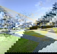 Lodestar Waterside Apartments - Accommodation Gladstone