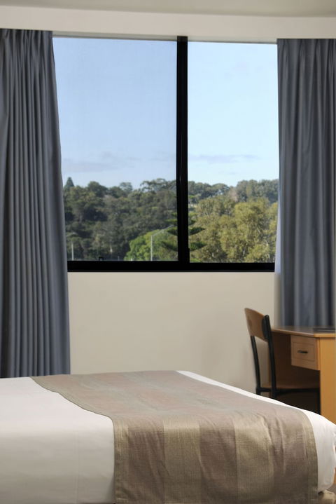 Lodestar Waterside Apartments - Accommodation Gladstone 2