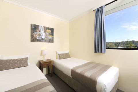 Lodestar Waterside Apartments - Accommodation Gladstone 6