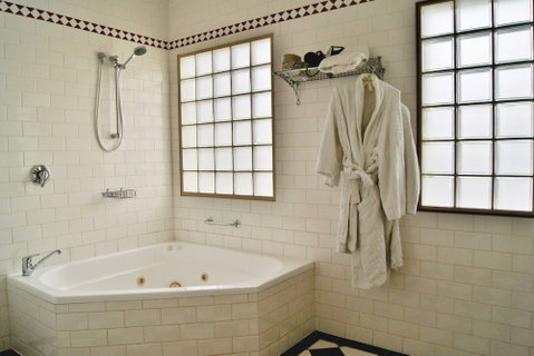 Fire Station Inn - Accommodation Gladstone 5