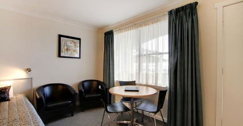 Tamar River Villas - Accommodation Gladstone 3
