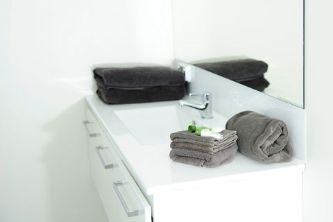 Tamar River Villas - Accommodation Gladstone 5