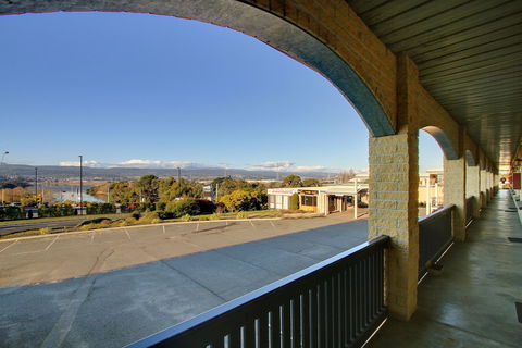 Tamar River Villas - Accommodation Gladstone 1