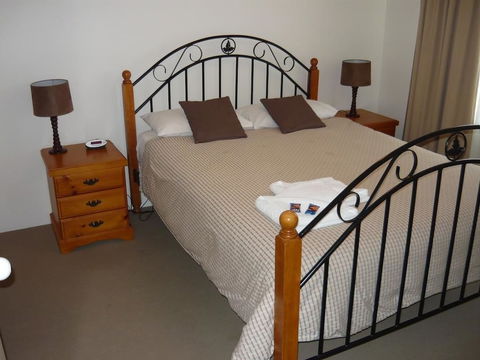 Sails Resort On Golden Beach - Accommodation Gladstone 5