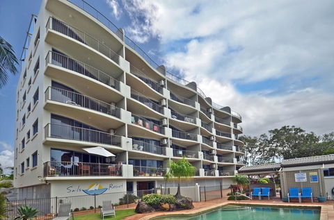 Sails Resort On Golden Beach - Accommodation Gladstone 2