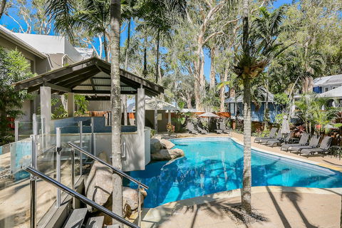 Paradise On The Beach Resort - Palm Cove - Accommodation Gladstone 0