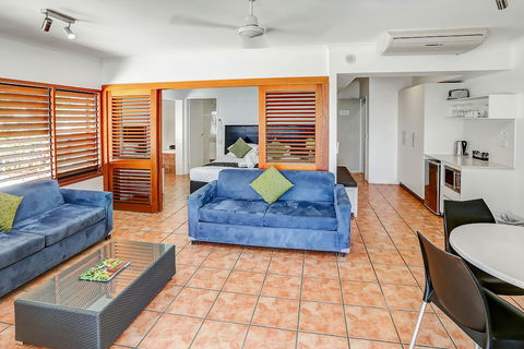 Paradise On The Beach Resort - Palm Cove - Accommodation Gladstone 6