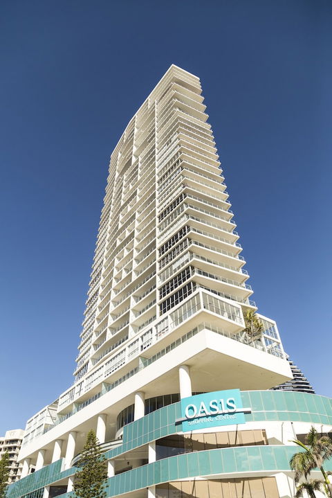 ULTIQA Air On Broadbeach - Accommodation Gladstone 0