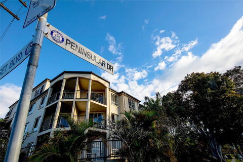 Sunset Island Resort - Accommodation Gladstone 1