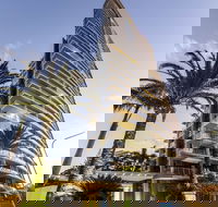 Artique Surfers Paradise - Accommodation Gladstone