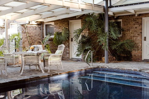 The Lodge By Haus - Accommodation Gladstone 4