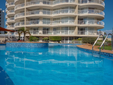 Burleigh Surf Apartments - Accommodation Gladstone 5